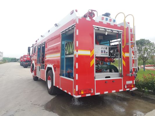 Diesel Type Dry Powder Fire Truck Foam Combination Manual Transmission Multifunctional