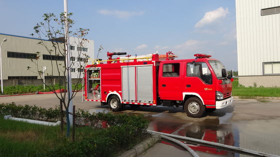 ISUZU Fire And Rescue Vehicles Foam Powder Combination For Emergency Fire Fighting